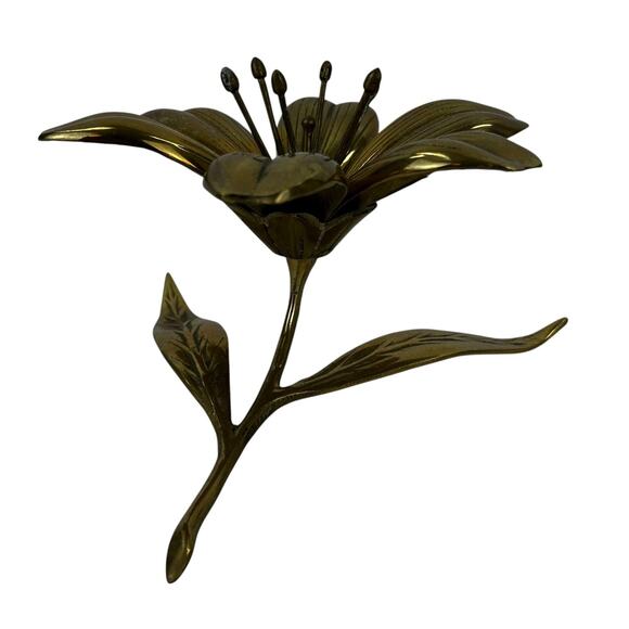 VINTAGE BRASS LOTUS FLOWER ASHTRAY WITH SIX REMOVABLE PETALS - Picture 5 of 10